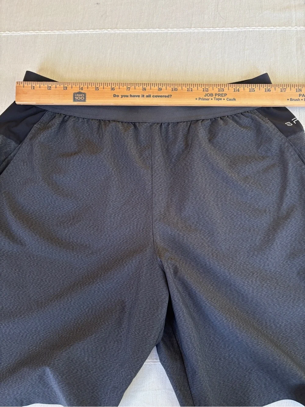 Spyder Active Men’s Athletic Running Shorts Gray Black Drawstring Performance L